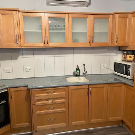 Central Shenton Unit Outside Dog Friendly, Near Hospital Geraldton Exterior photo